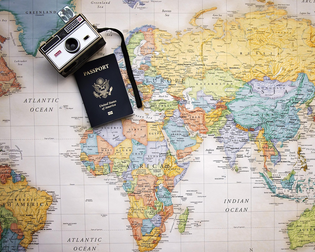 ETIAS for Americans required at European passport control checkpoint with travelers queuing