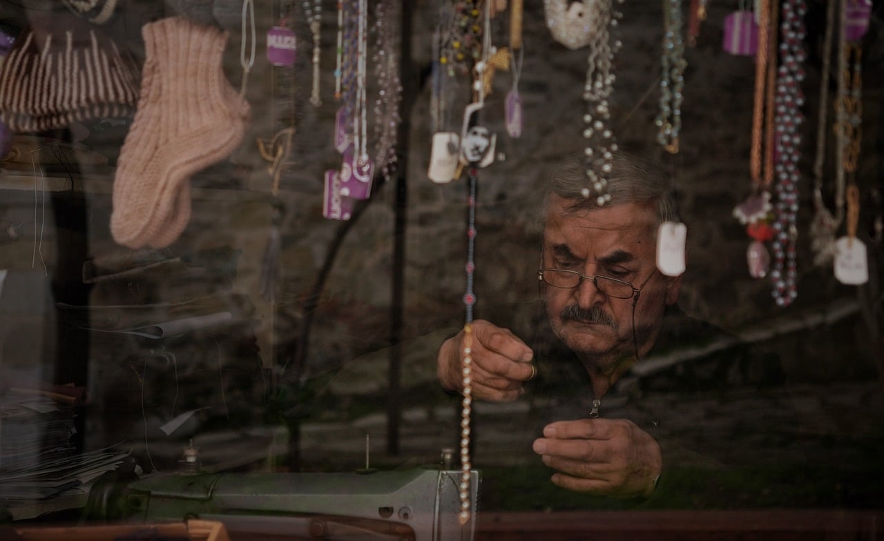Handmade artisan crafts displayed for sale at the Santanyi market