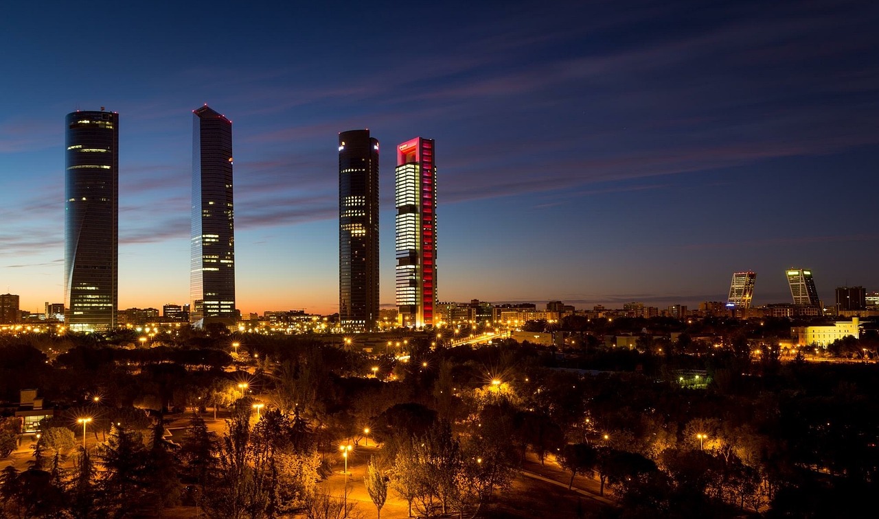 Madrid skyline showing the things to do in Madrid