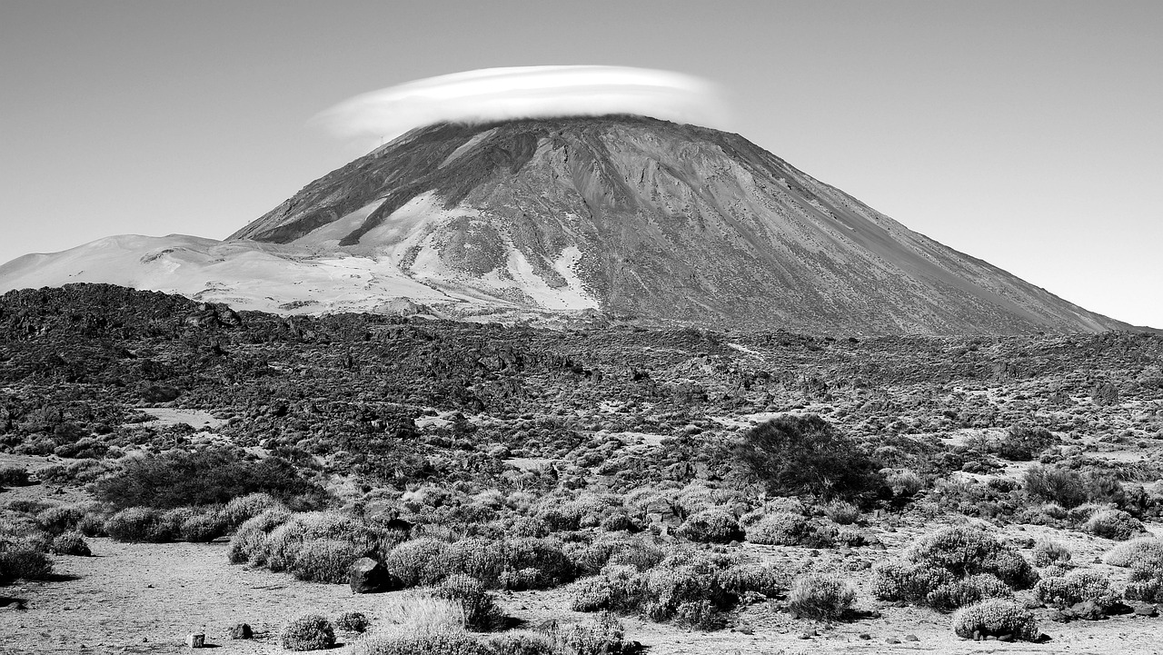 Panoramic view of the Caldera de la Villa and surrounding volcanic terrain