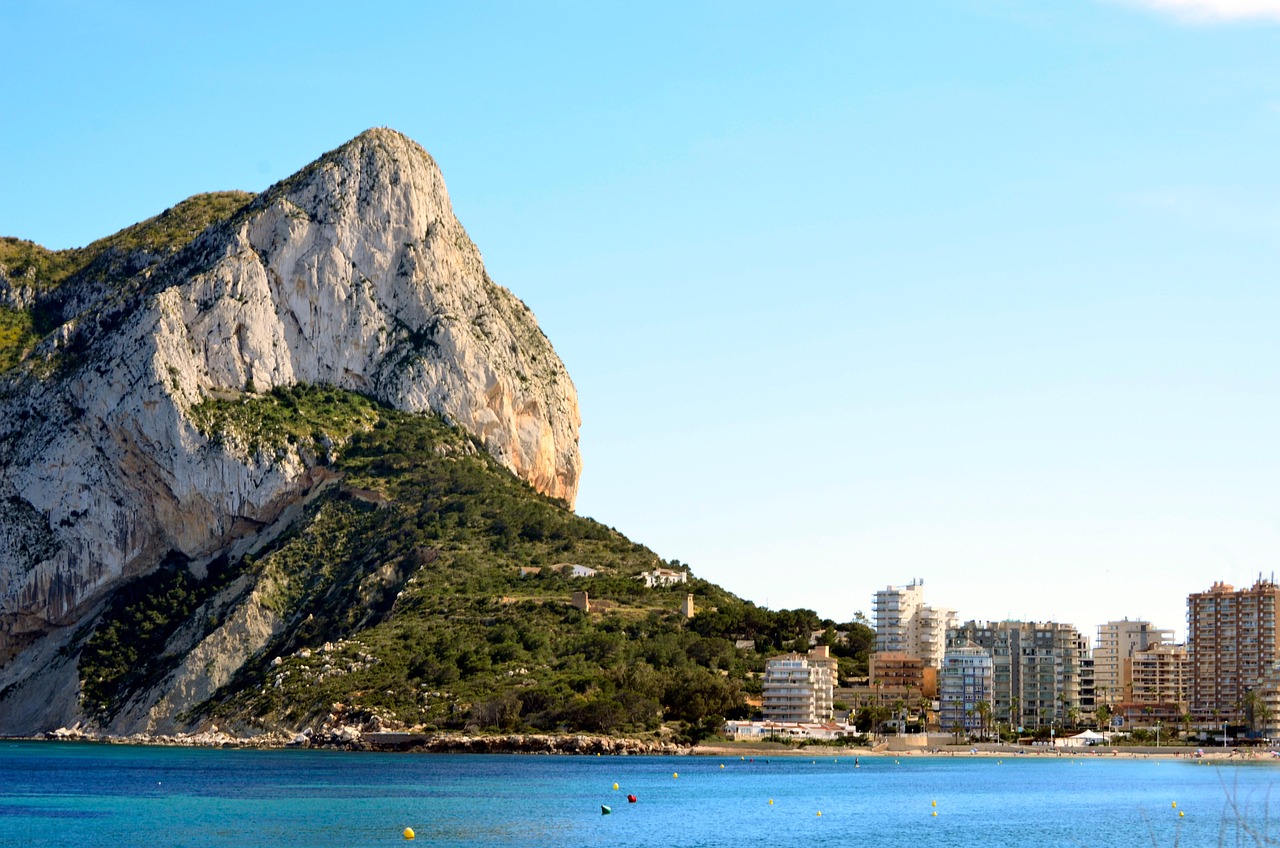 things to do in Valencia beach view